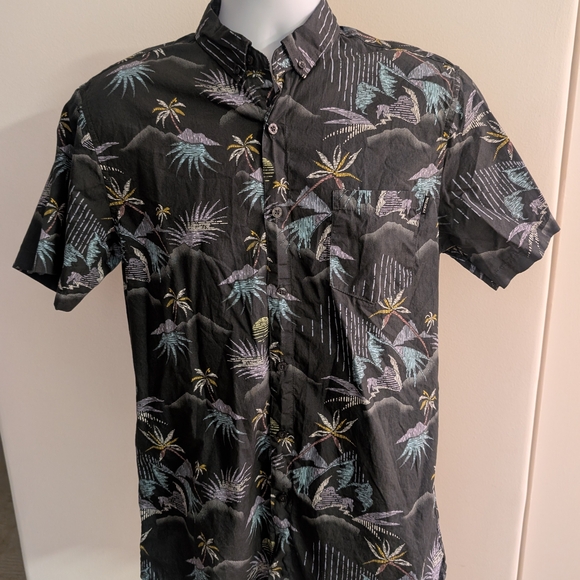Men's Tropical Print Black Shirt - Picture 1 of 1